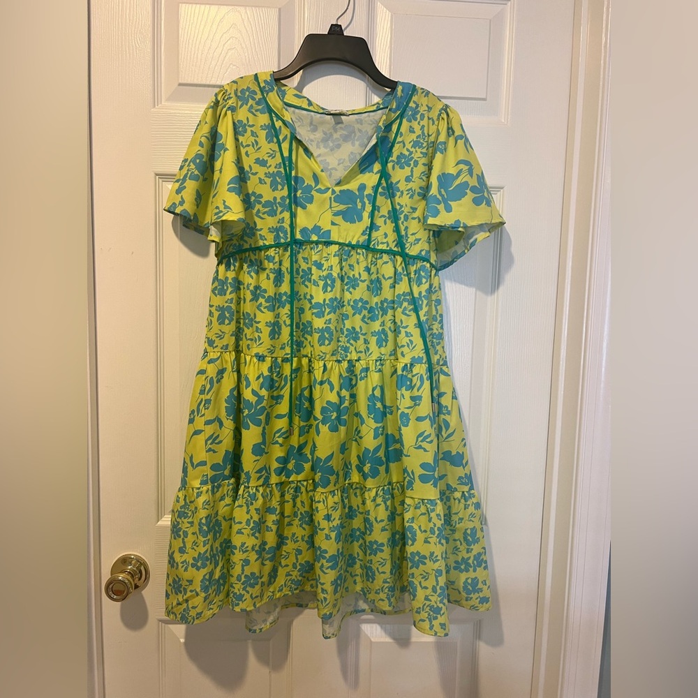 Umgee Floral Yellow and Blue Oversized Gardengirl Dress Size Medium
